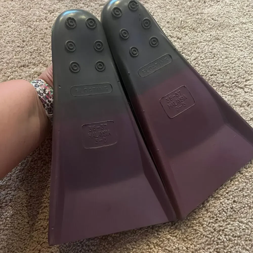 Kiefer Dive Fins Swim Fins Size 3-5 /  36 - 37 Gray & Purple